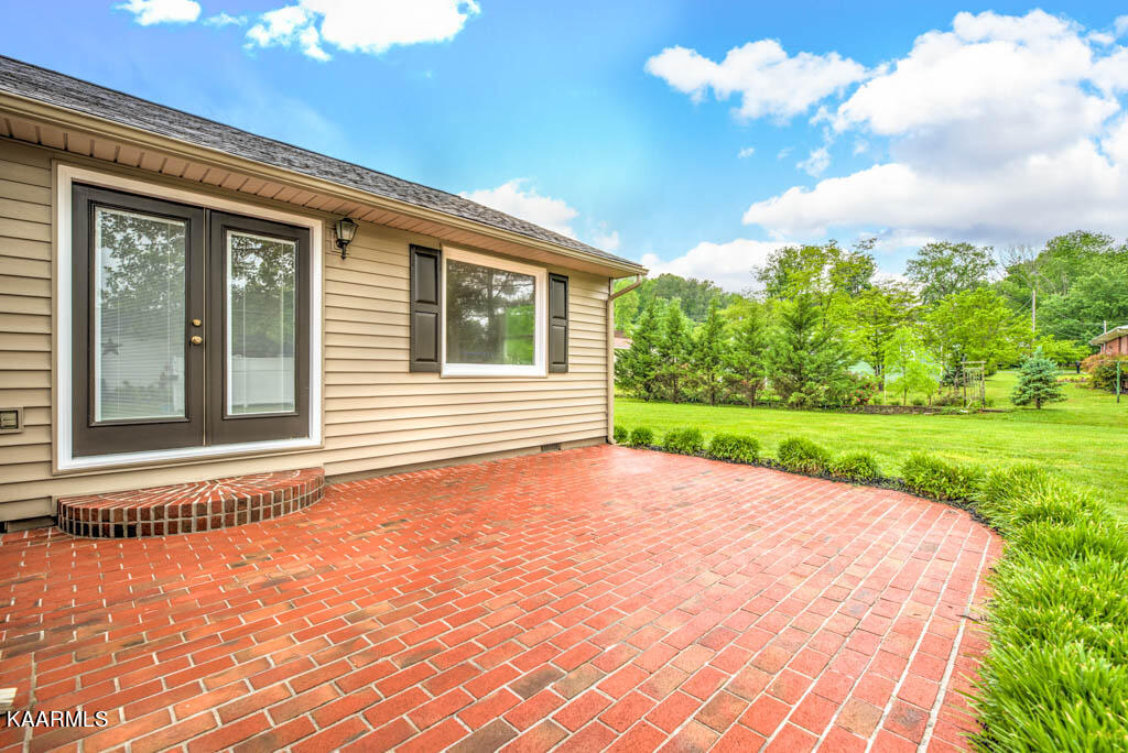 411 Riverside Drive Clinton, TN 37716 - Photo 3 of 29 Rvrsd411e (3)-Edit