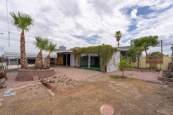 $2,800 | 5185 East Sun Valley Drive, Las Vegas, NV 89122
