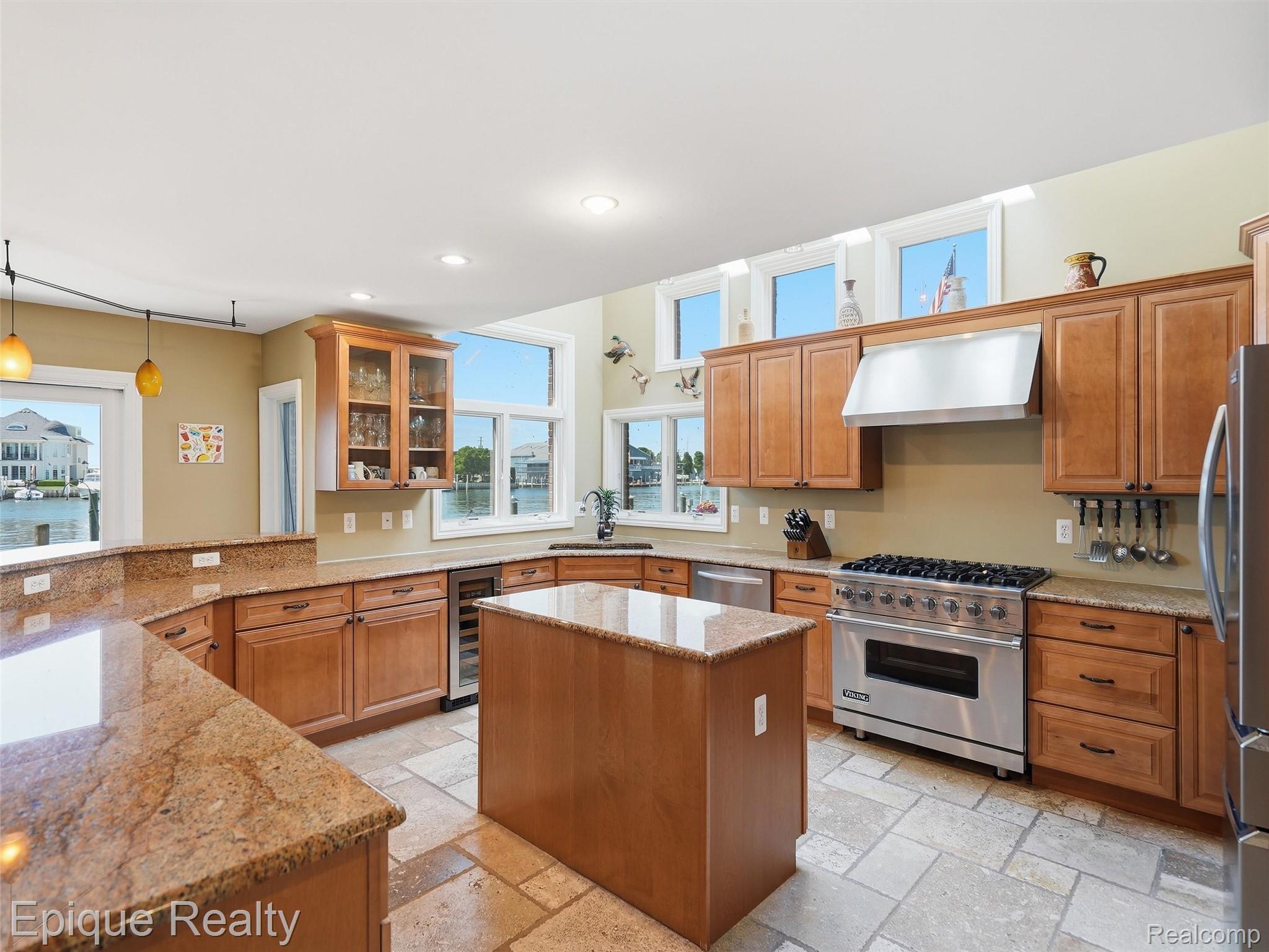 33124 North River Road Harrison Township, MI 48045 - Photo 16 of 77 50-DSC09704.jpg