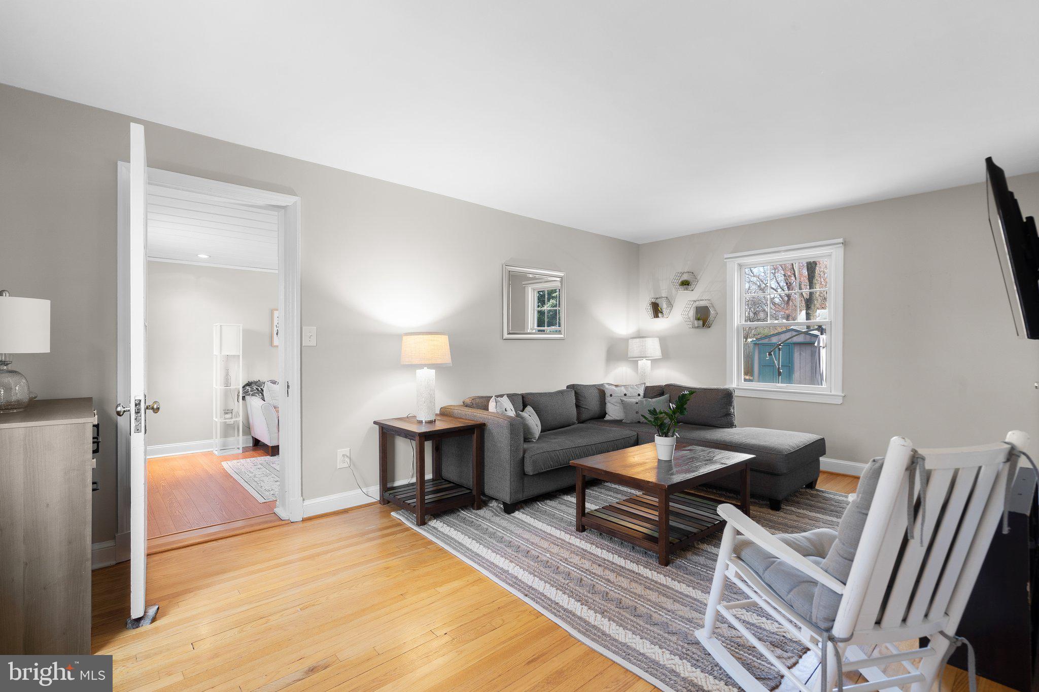 10015 Sidney Road Silver Spring, MD 20901 - Photo 3 of 28