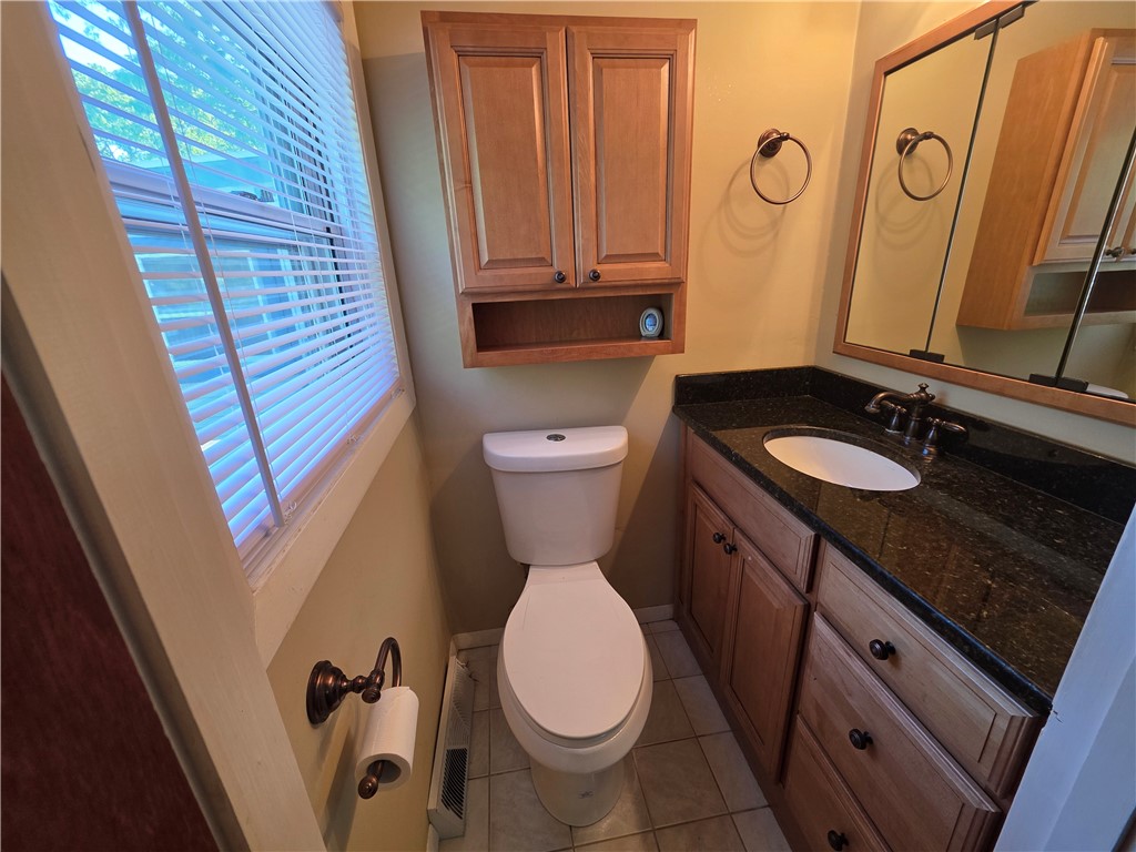 1 Hopkins Court Coventry, RI 02816 - Photo 32 of 38