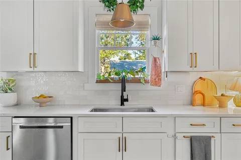 $790,000 | 2101 Burlington Avenue North, St. Petersburg, FL 33713