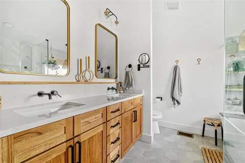 $790,000 | 2101 Burlington Avenue North, St. Petersburg, FL 33713