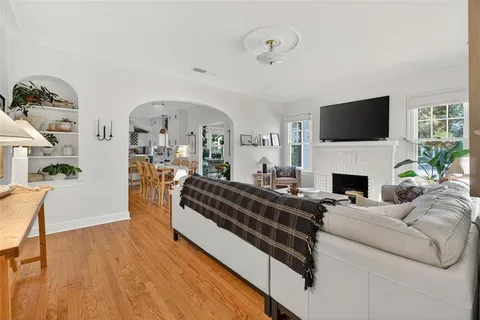 $790,000 | 2101 Burlington Avenue North, St. Petersburg, FL 33713