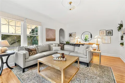 $790,000 | 2101 Burlington Avenue North, St. Petersburg, FL 33713