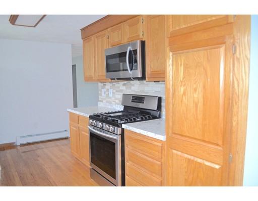 9 Manor Road Auburn, MA 01501 - Photo 4 of 18 Gallery Image 4