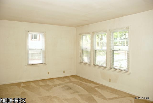 666 Mentor Road Akron, OH 44303 - Photo 2 of 12 Gallery Image 2