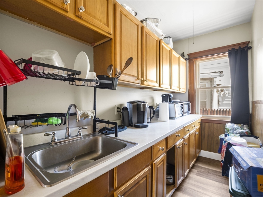 8 Douglas Street Worcester, MA 01603 - Photo 31 of 42