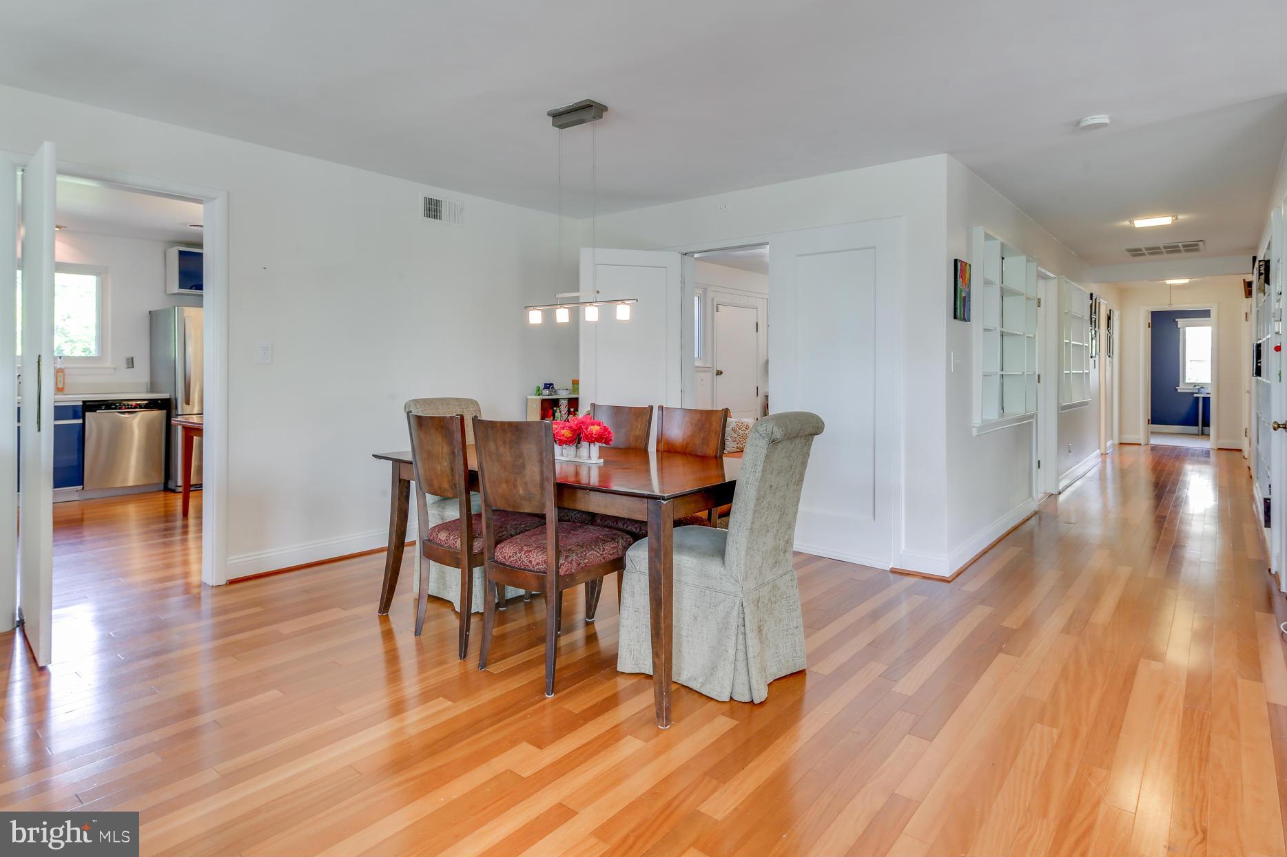 1539 Roxanna Road Northwest Washington, DC 20012 - Photo 8 of 30 Dining Room