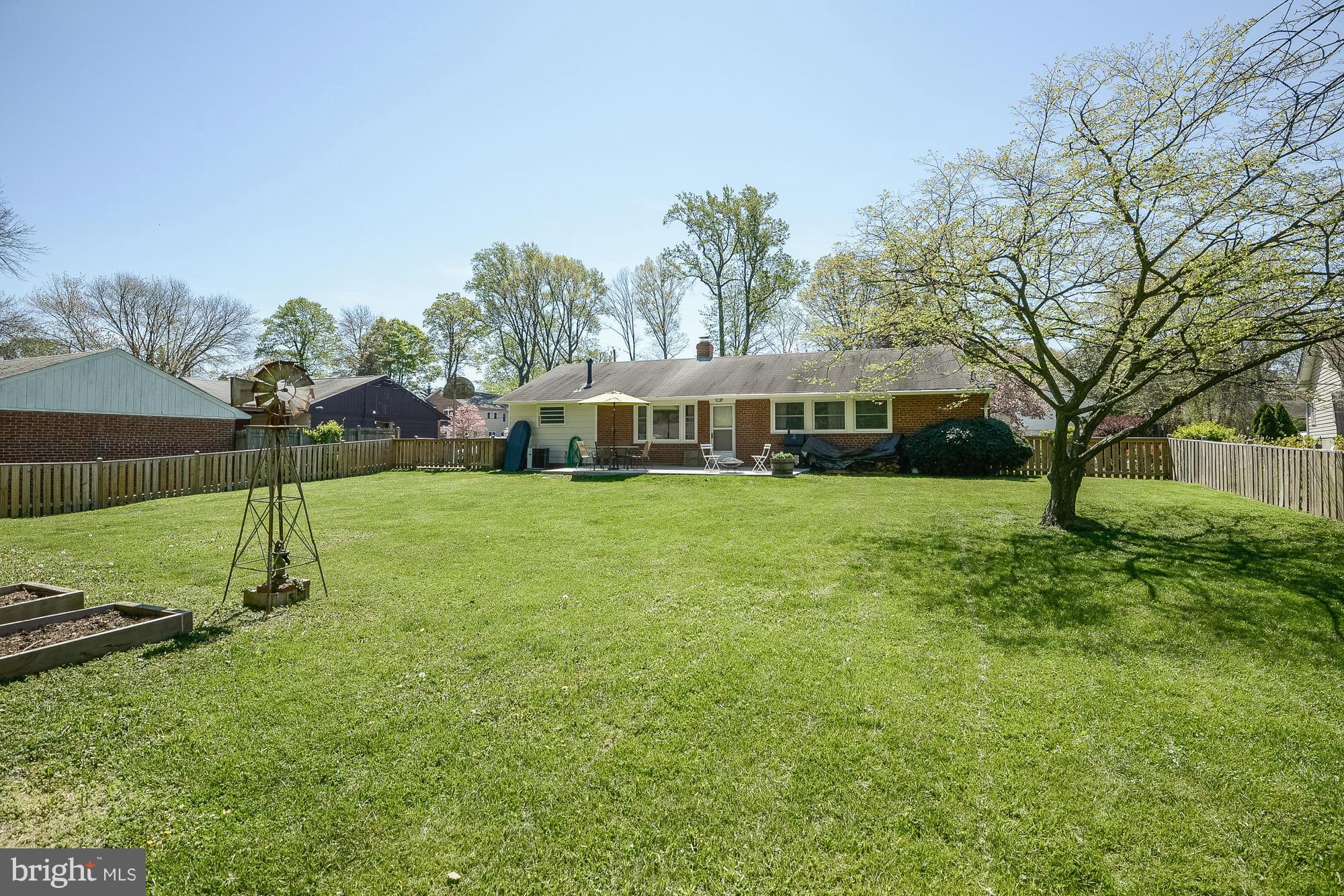 7418 Farnum Street Springfield, VA 22151 - Photo 24 of 30 Huge Flat Fully Fenced Yard