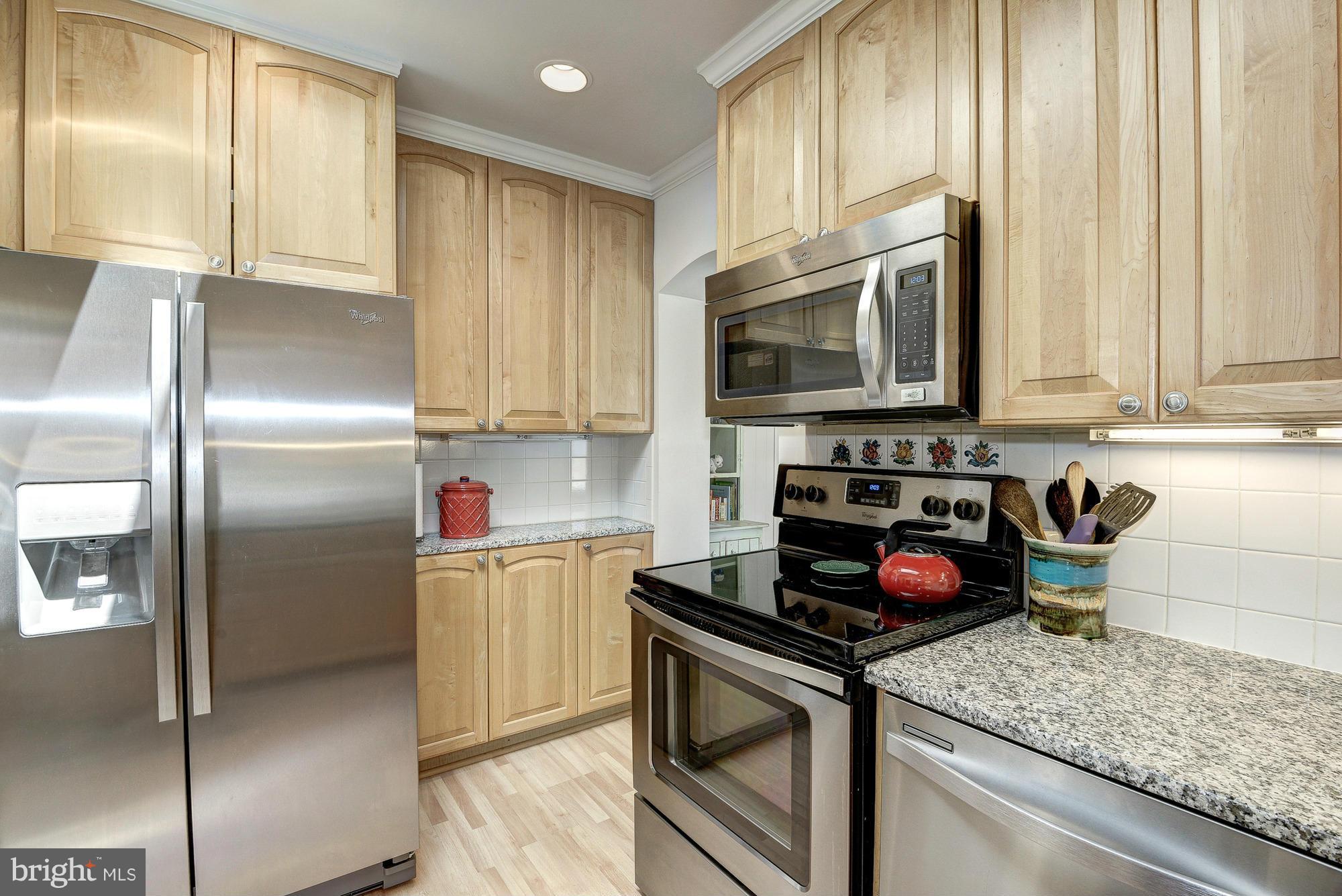7418 Farnum Street Springfield, VA 22151 - Photo 6 of 30 Kitchen