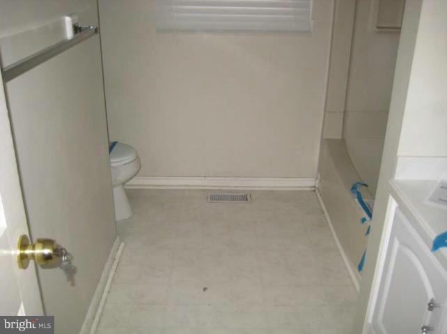 207 E Road Mount Airy, MD 21771 - Photo 7 of 21 Interior (General)