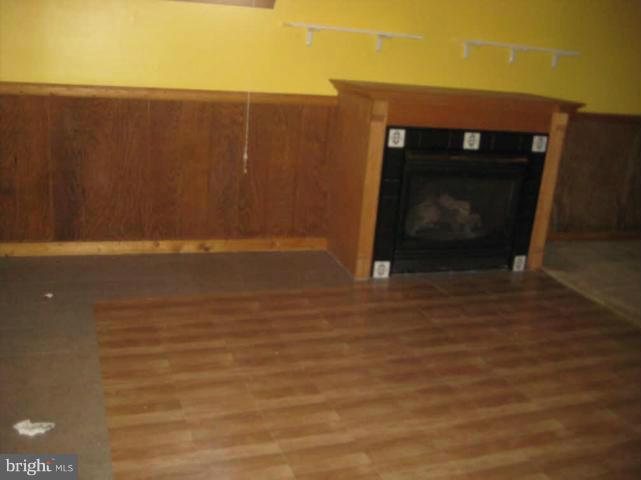 207 E Road Mount Airy, MD 21771 - Photo 9 of 21 Interior (General)