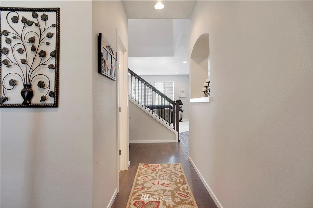 16323 5th Avenue Southeast Bothell, WA 98012 - Photo 3 of 24 Gallery Image 3