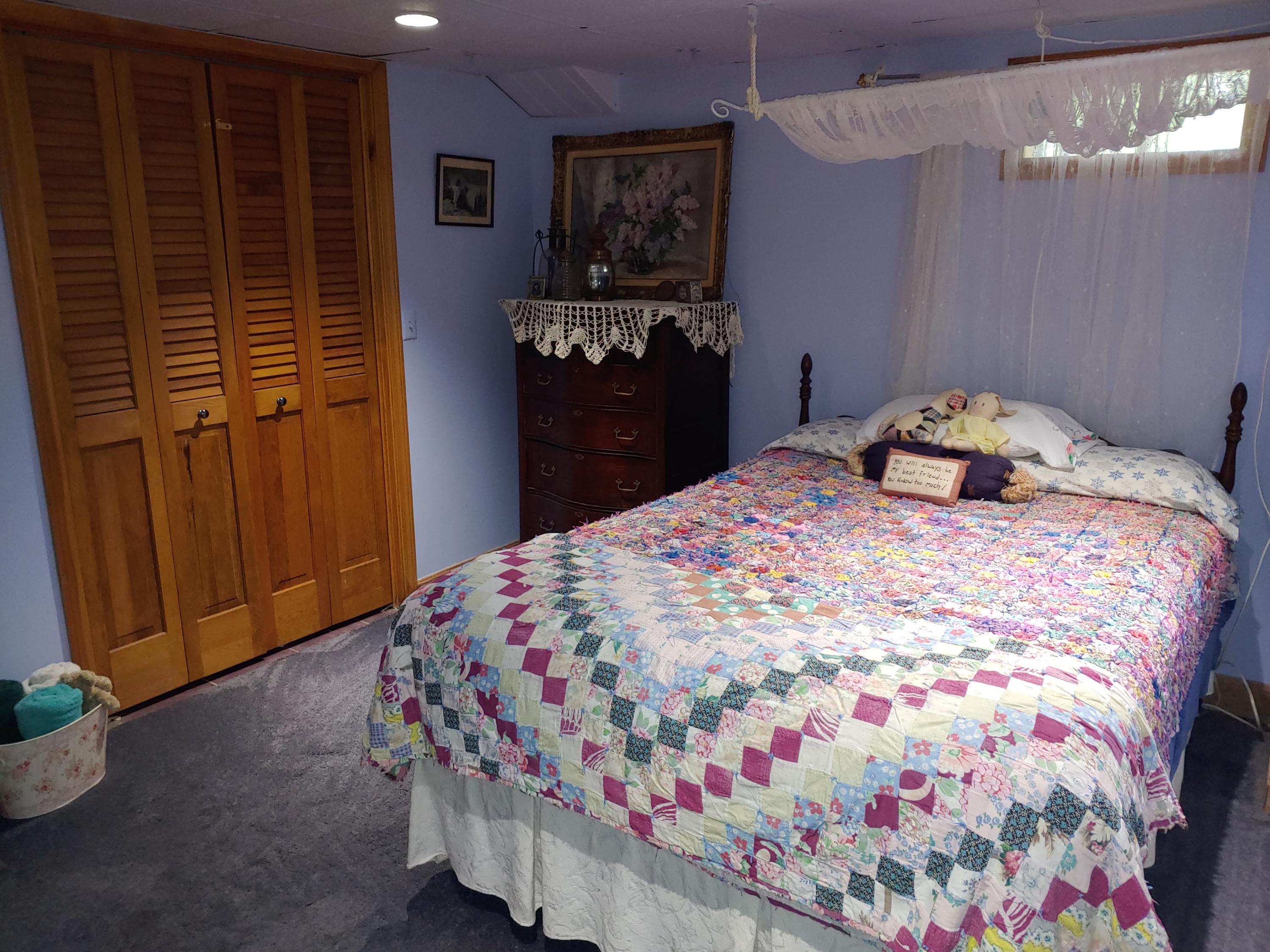 194 Shore Road Cape Neddick, ME 03902 - Photo 53 of 59 Guest Room