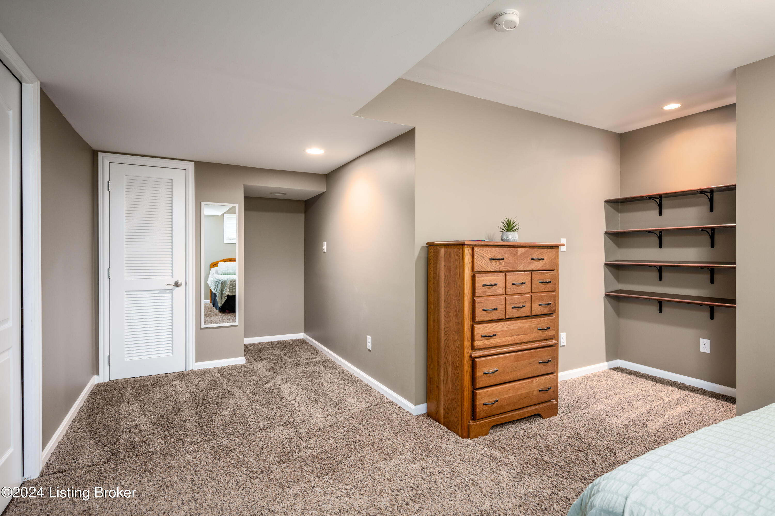 7605 Aspen Ridge Road Louisville, KY 40214 - Photo 32 of 51 Spacious non conforming fourth bedroom