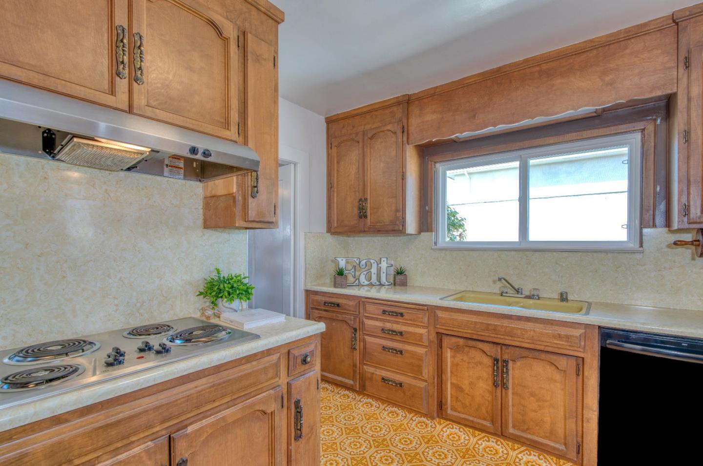 417 Belleville Boulevard Half Moon Bay, CA 94019 - Photo 11 of 27