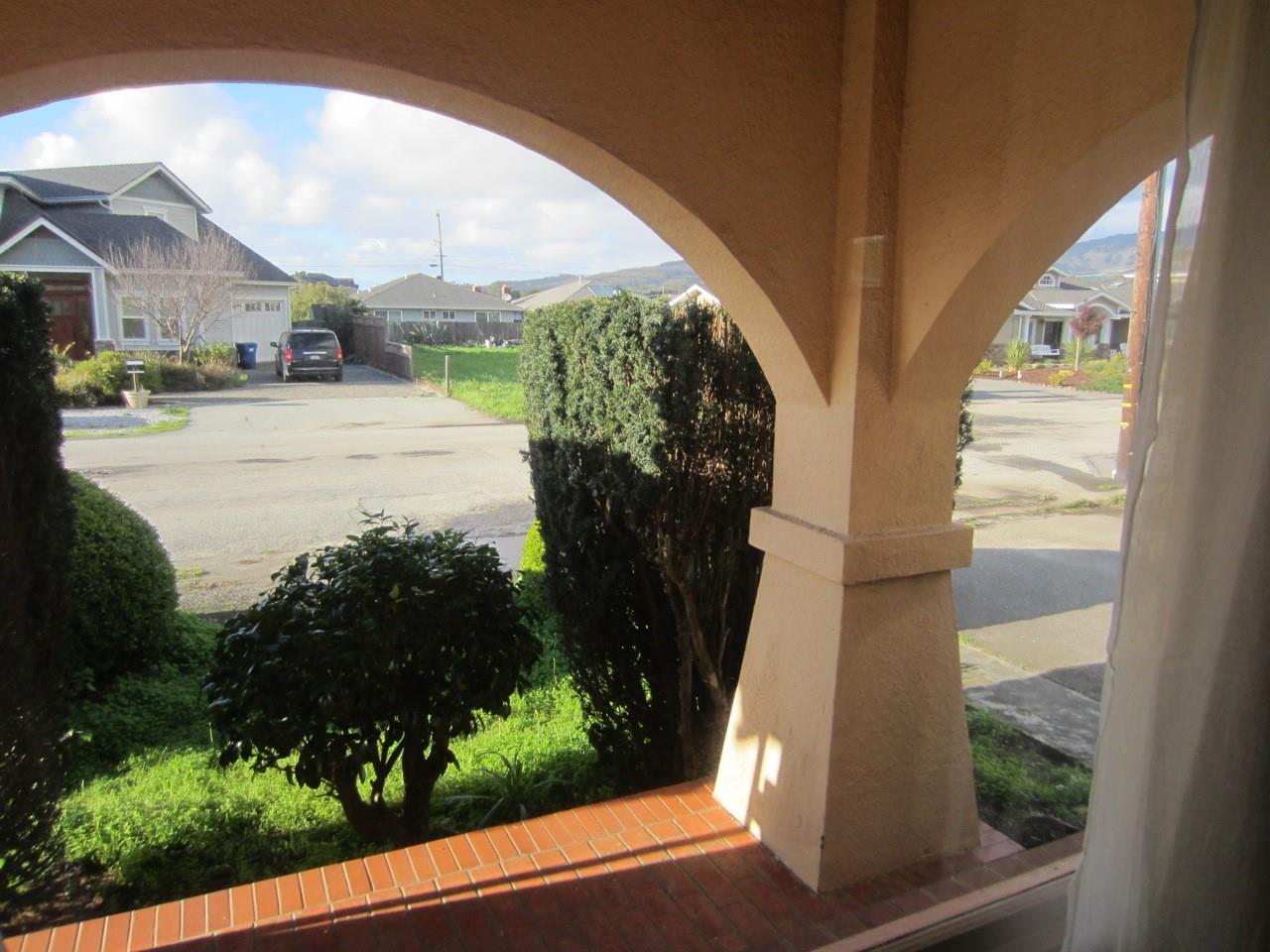 417 Belleville Boulevard Half Moon Bay, CA 94019 - Photo 3 of 27