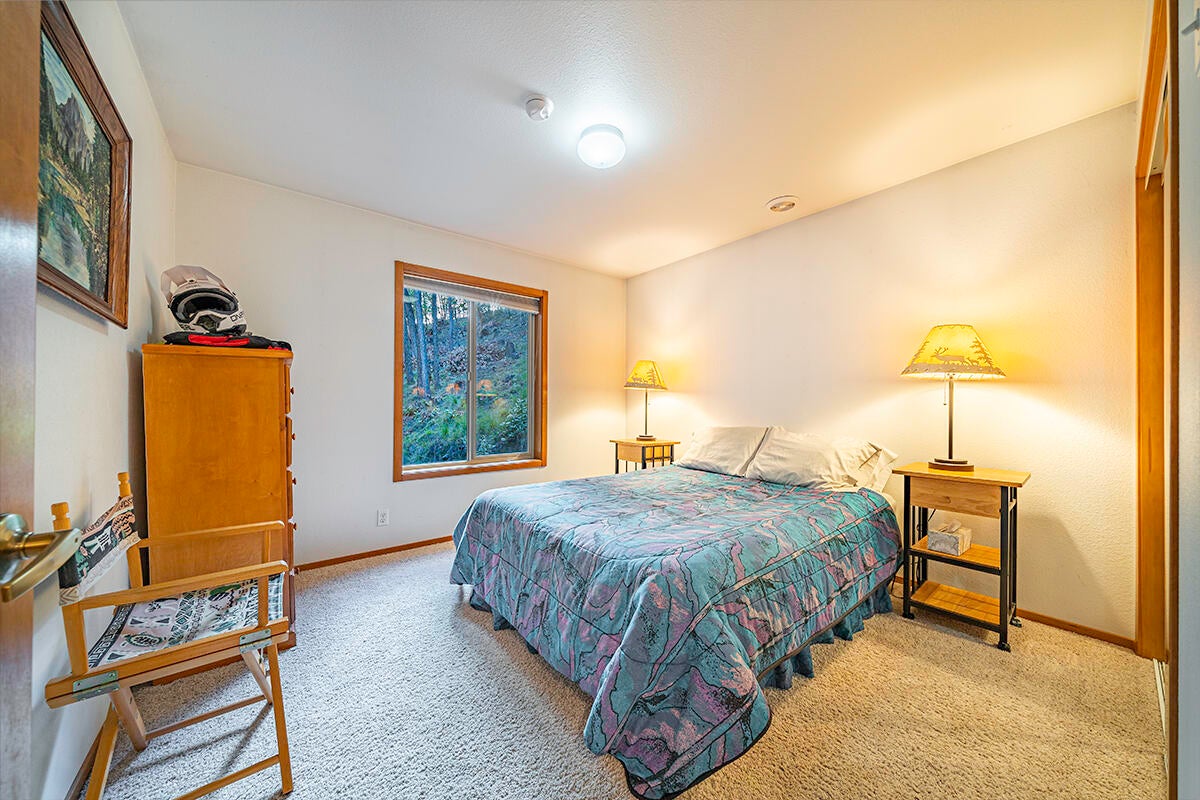 3114 Anderson Creek Road Talent, OR 97540 - Photo 28 of 69 20. Bedroom 2