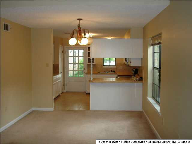 2033 Shire Lane Baton Rouge, LA 70810 - Photo 4 of 5 Gallery Image 4