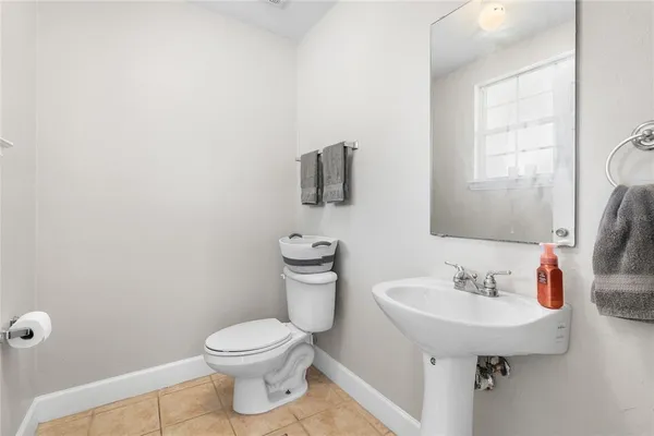 $165,000 | 235 Southeast 16th Avenue, Unit 5, Gainesville, FL 32601