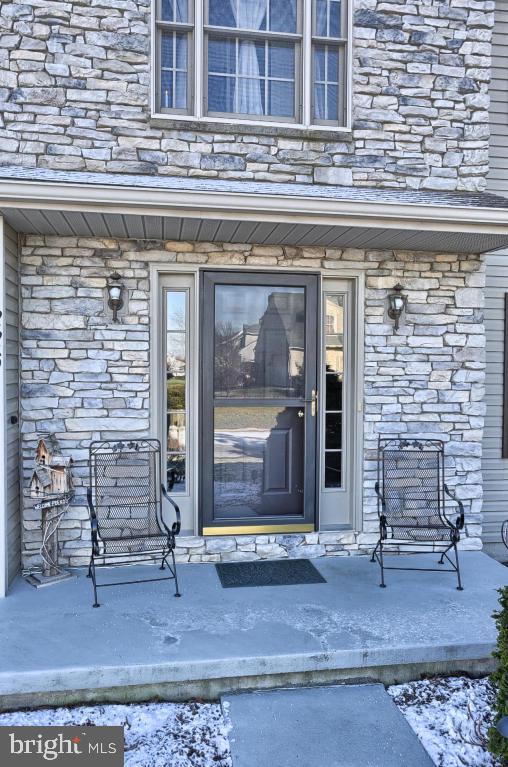 226 Kingsbridge Drive Lititz, PA 17543 - Photo 2 of 47 Gallery Image 2