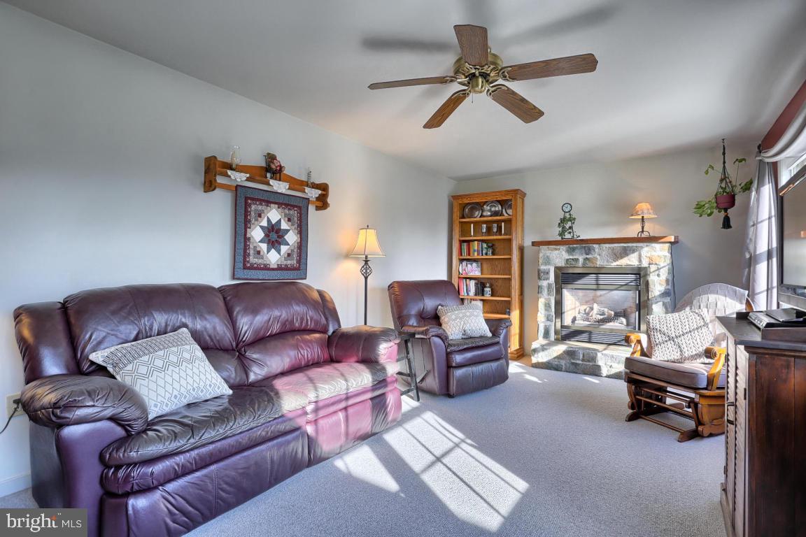 226 Kingsbridge Drive Lititz, PA 17543 - Photo 17 of 47 Gallery Image 17