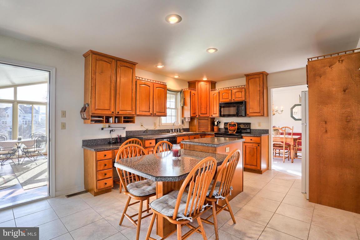 226 Kingsbridge Drive Lititz, PA 17543 - Photo 4 of 47 Gallery Image 4