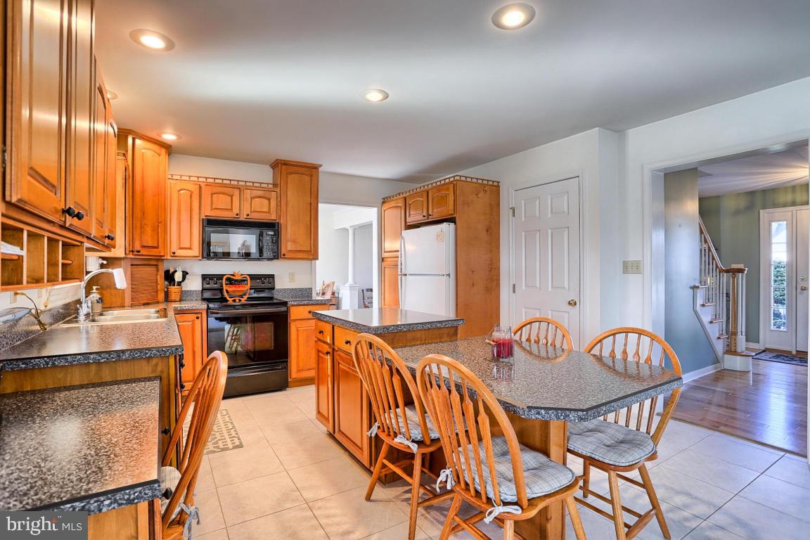 226 Kingsbridge Drive Lititz, PA 17543 - Photo 5 of 47 Gallery Image 5