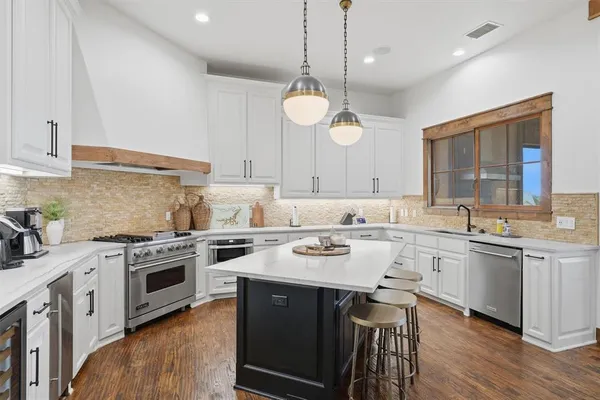 $2,495,000 | 2135 Century Oak Drive, Graford, TX 76449