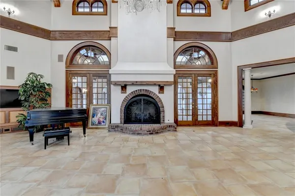 a view of entryway with a front door