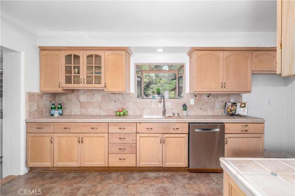 27120 Springcreek Road Rancho Palos Verdes, CA 90275 - Photo 13 of 37