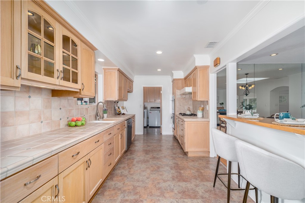 27120 Springcreek Road Rancho Palos Verdes, CA 90275 - Photo 15 of 37