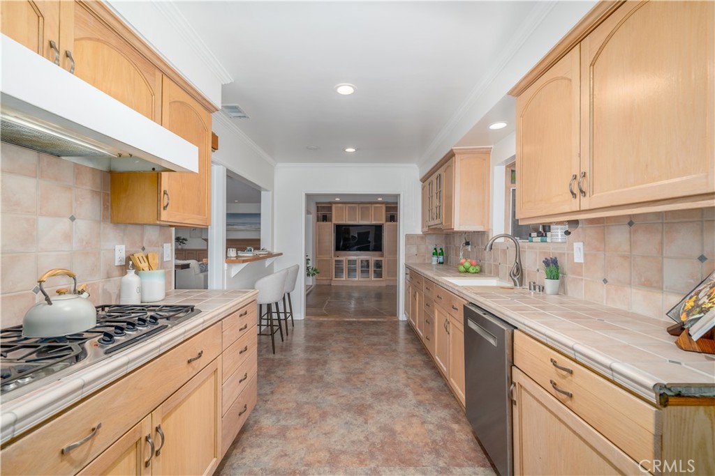 27120 Springcreek Road Rancho Palos Verdes, CA 90275 - Photo 17 of 37