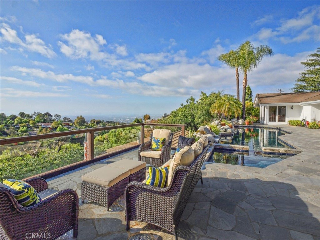 14 Georgeff Road Rolling Hills, CA 90274 - Photo 52 of 71 Sitting/Lounging Area Looking Out to View