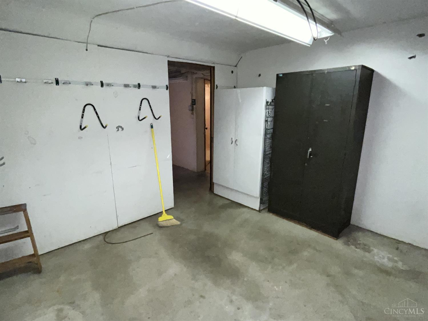3002 Ferguson Road Cincinnati, OH 45238 - Photo 36 of 36 Gallery Image 36