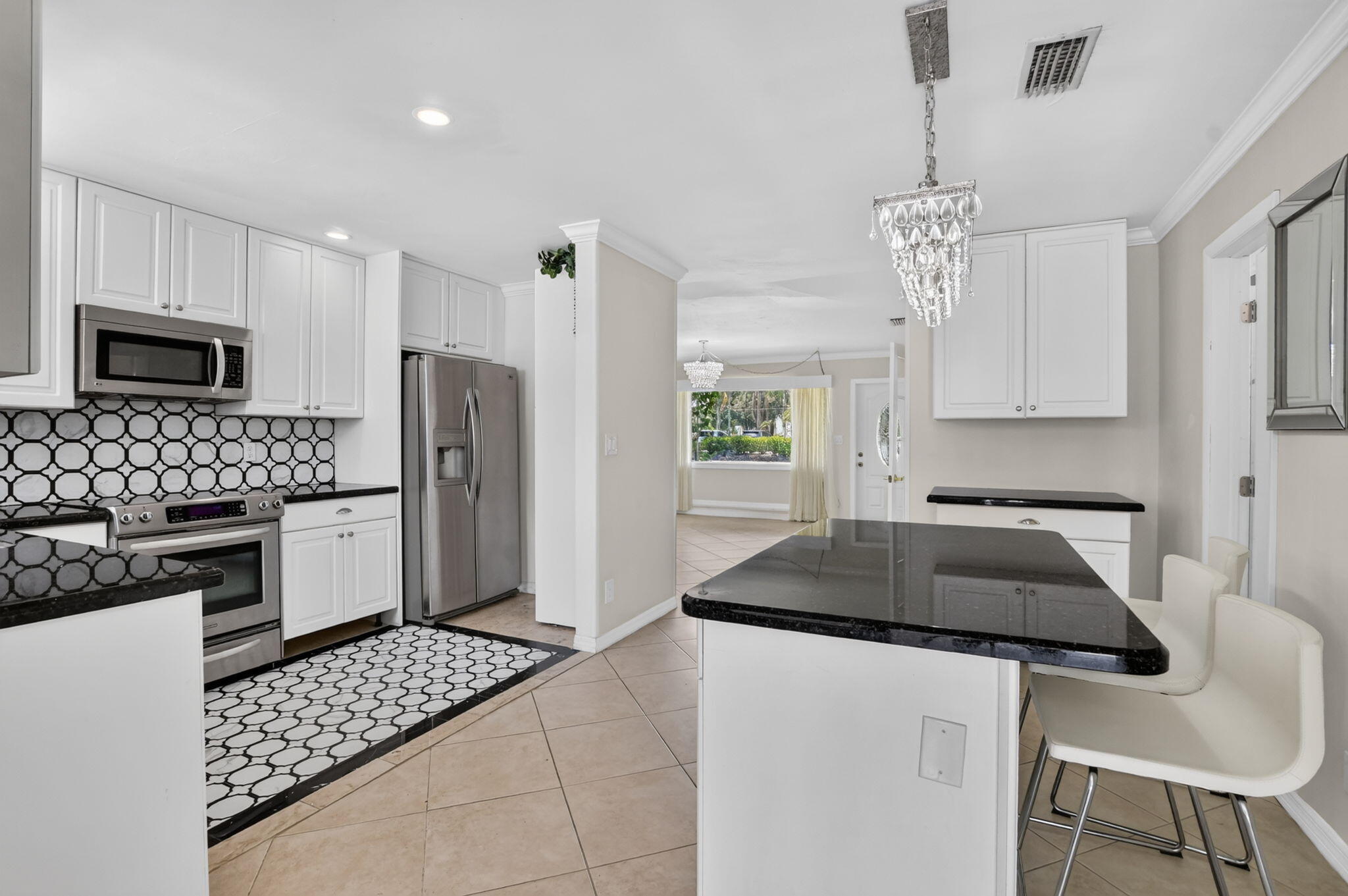 421 Southwest 2nd Street Boca Raton, FL 33432 - Photo 6 of 36 Kitchen