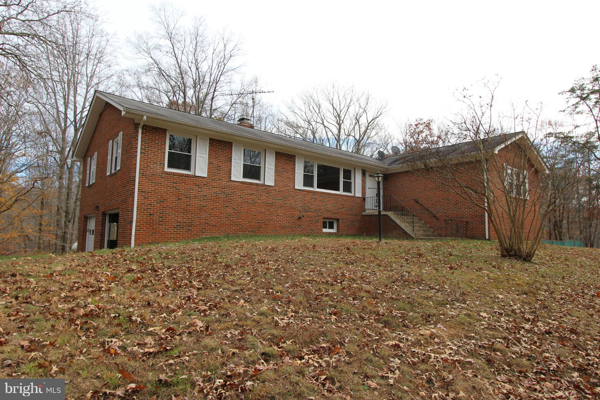 7029 Union Mill Road Clifton, VA 20124 - Photo 1 of 15 Exterior (Front)