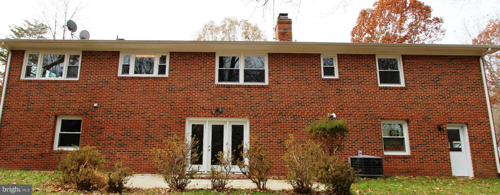 7029 Union Mill Road Clifton, VA 20124 - Photo 12 of 15 Exterior (Rear)