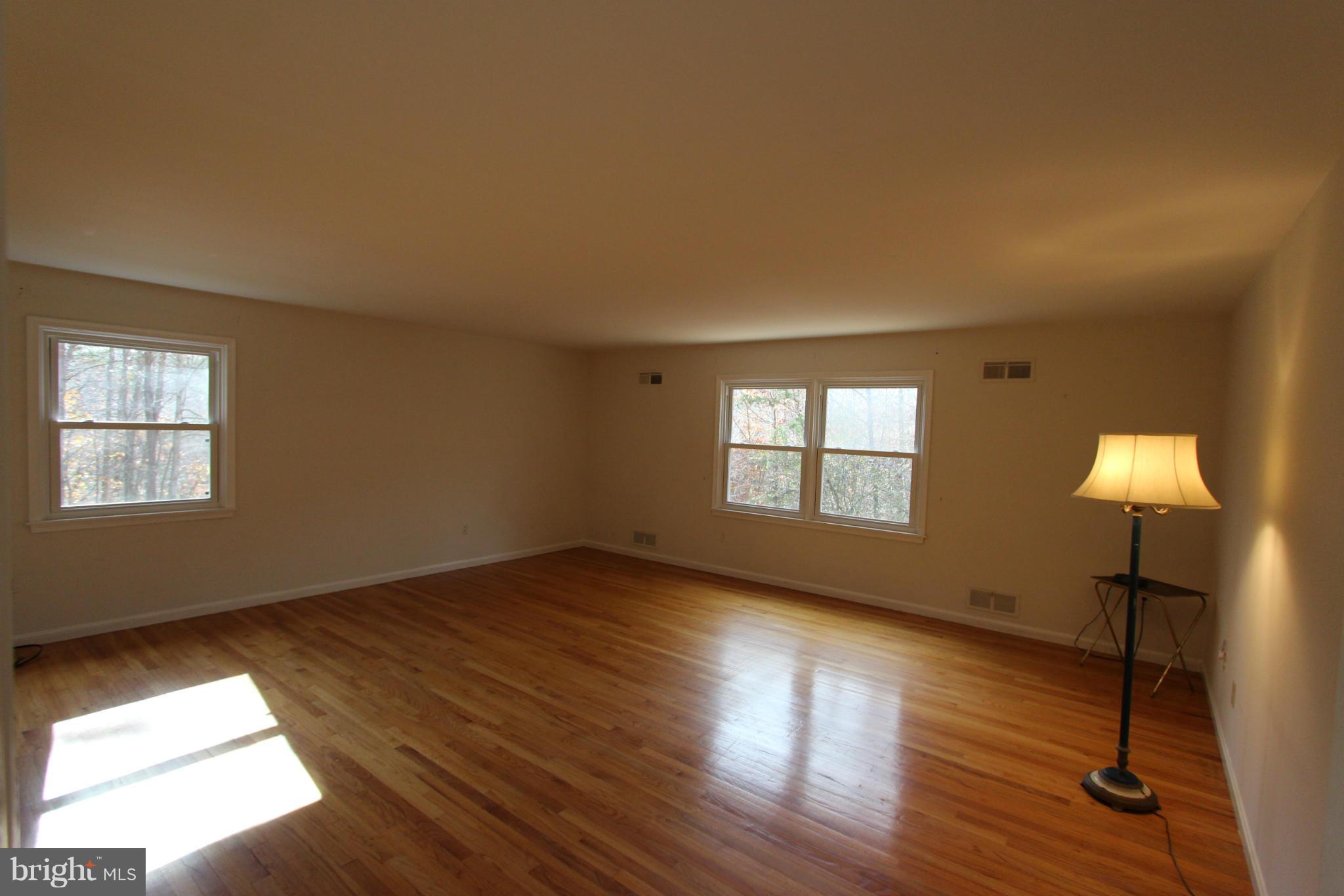 7029 Union Mill Road Clifton, VA 20124 - Photo 4 of 15 Bedroom (Master)