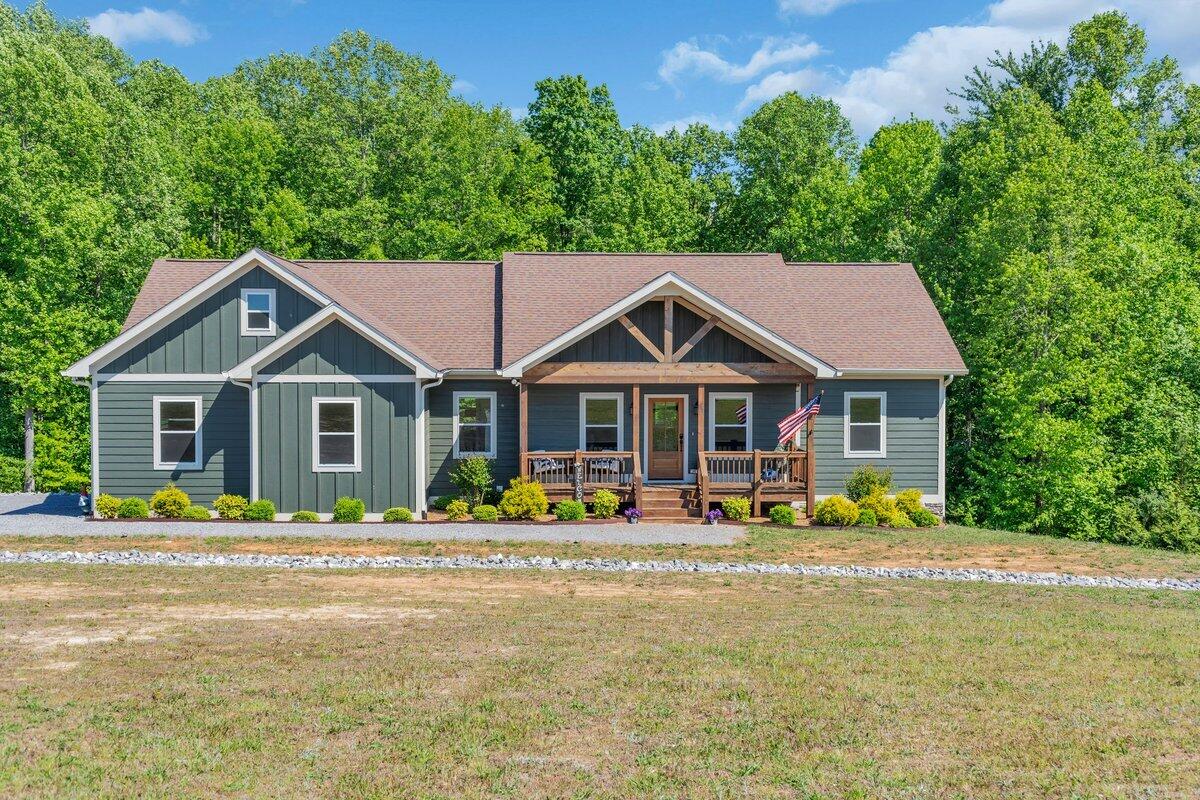 636 Raulston Falls Drive Jasper, TN 37347 - Photo 2 of 84 BOX08482