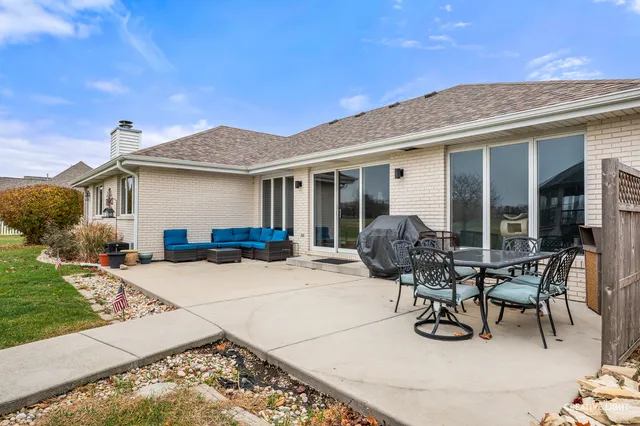 a view of a house with a big yard