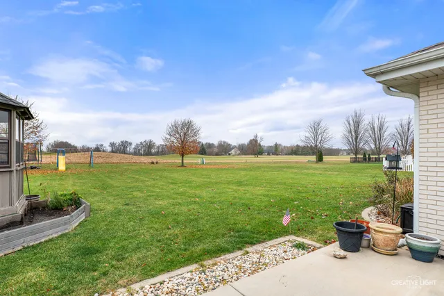 $530,000 | 3735 West Nettle Creek Drive, Morris, IL 60450