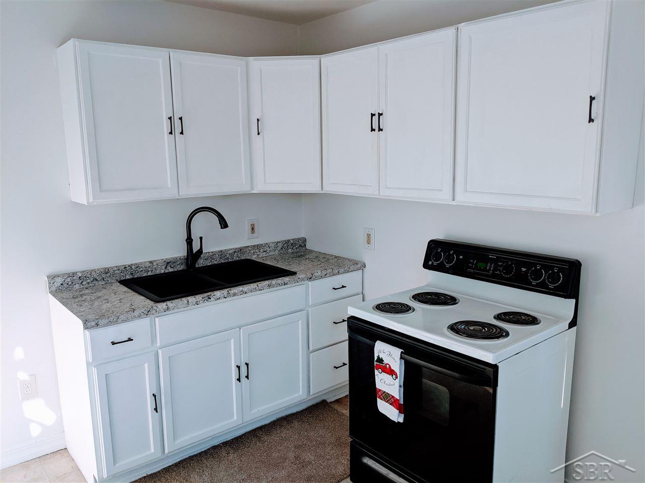 307 Cornell Street Bay City, MI 48708 - Photo 9 of 22 50030271-8.JPG