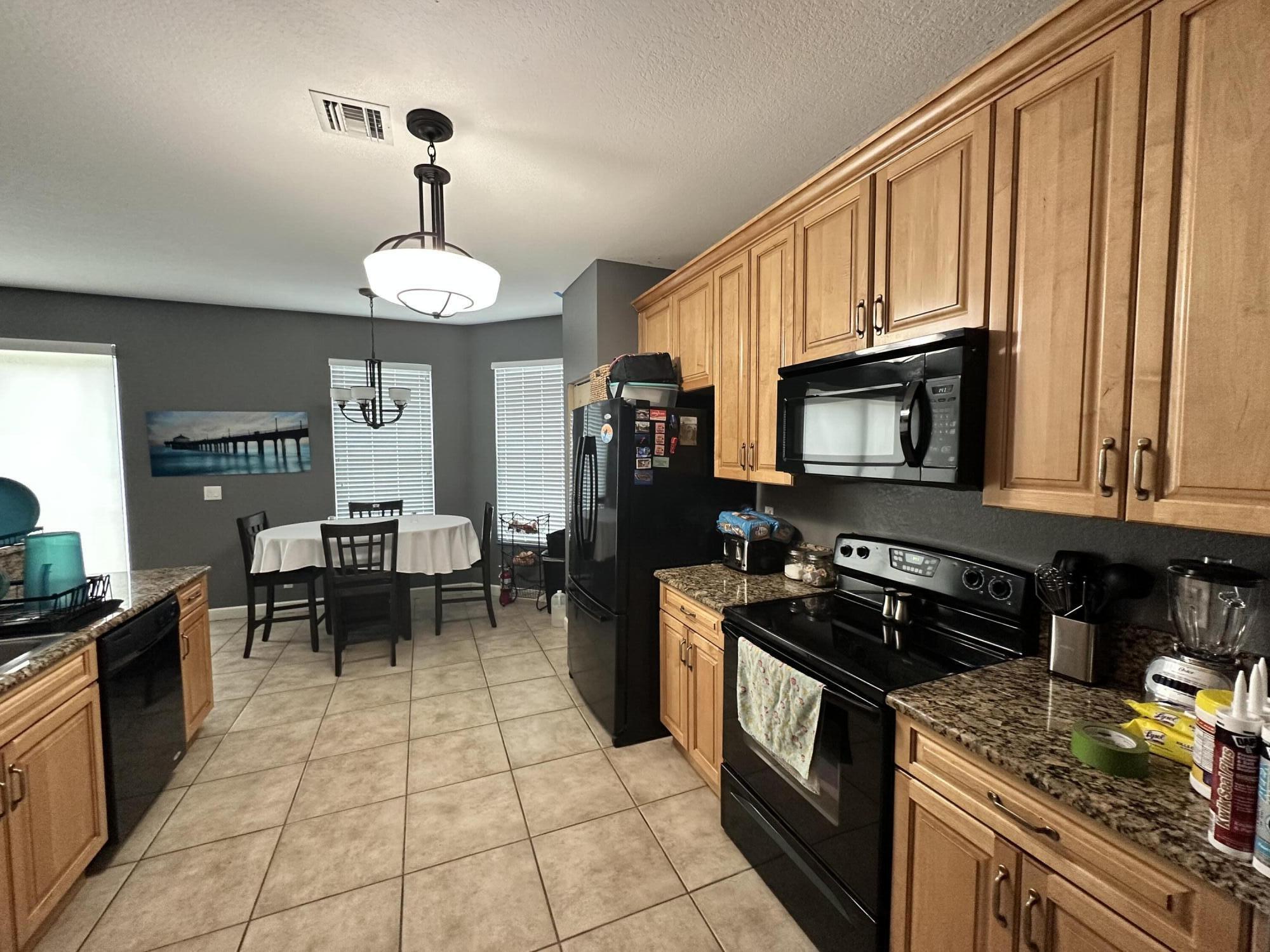 5525 Spanish River Road Fort Pierce, FL 34951 - Photo 11 of 39 IMG_9567