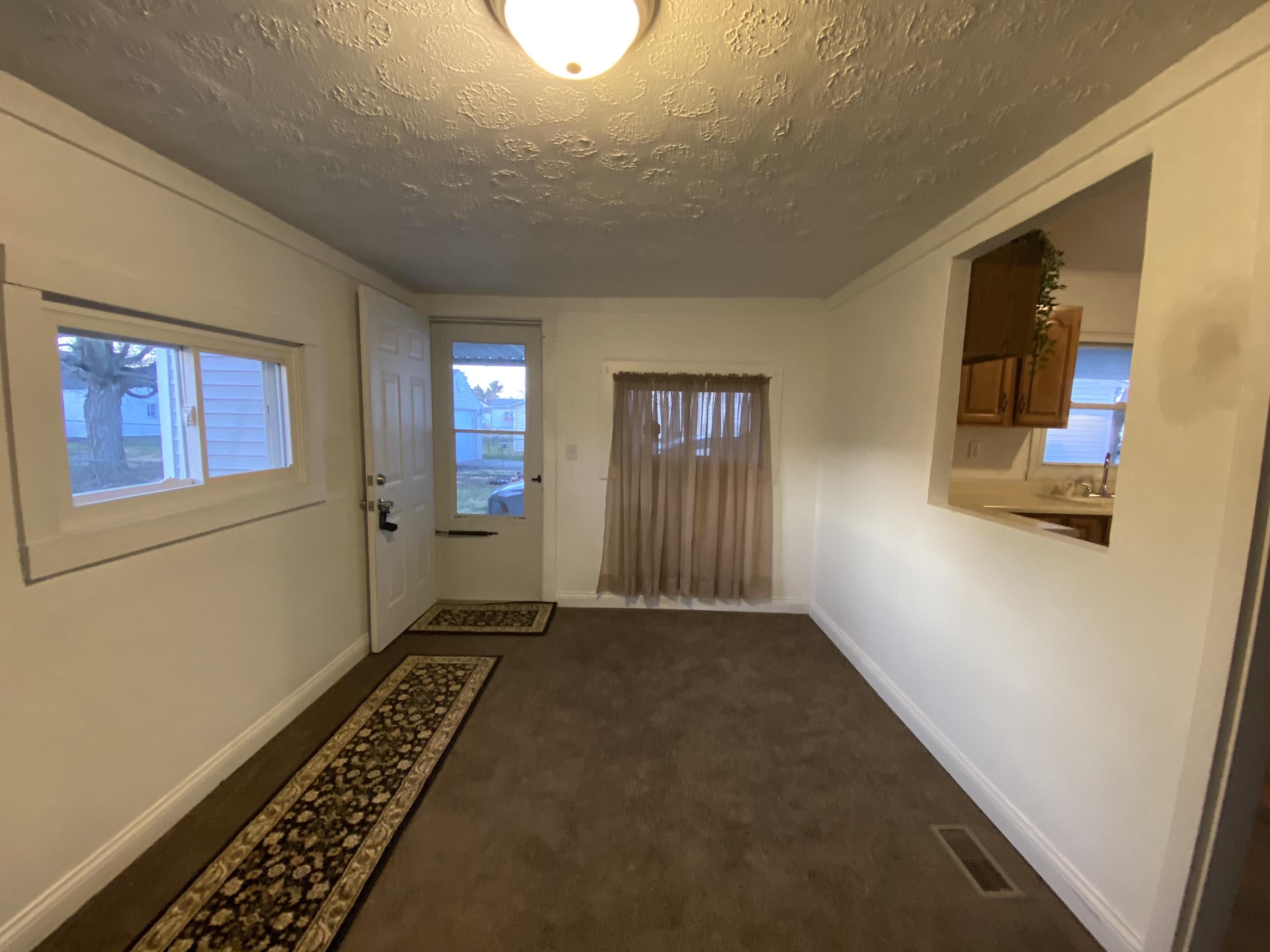 711 South Burnett Road Springfield, OH 45505 - Photo 8 of 18 Gallery Image 8