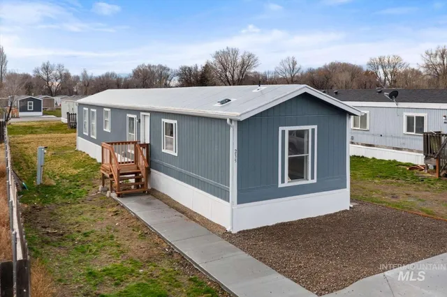$60,000 | 235 West 9th S Street, Mountain Home, ID 83647