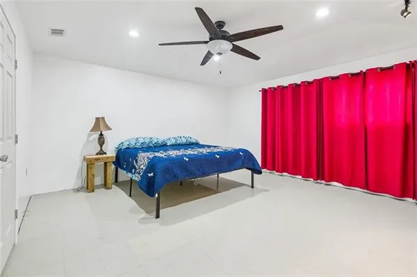 $179,900 | 505 East Park Boulevard, Braithwaite, LA 70040