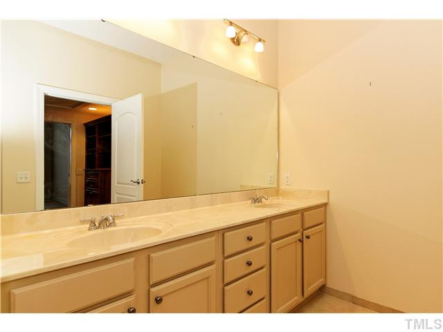 317 West Morgan Street, Unit 401 Raleigh, NC 27601 - Photo 19 of 25 Master Bath/Spa