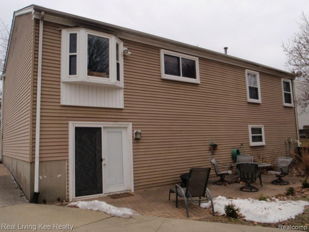 701 Bolinger Street Rochester, MI 48307 - Photo 21 of 22 Walk-Out